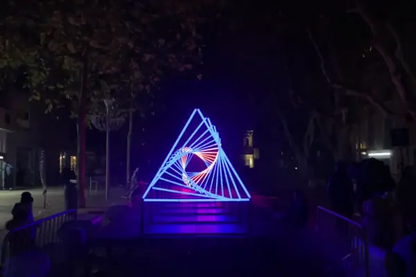 Illusion Géométrique – Light show immersif à Martigues